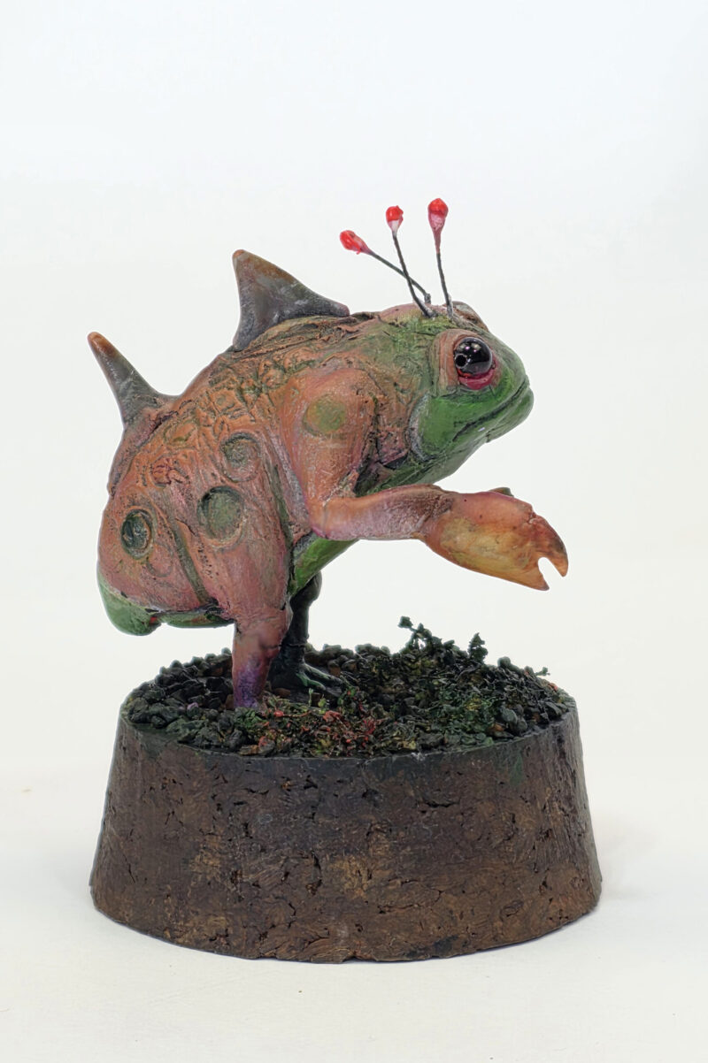Clawed Hopper Main Image - Side 1